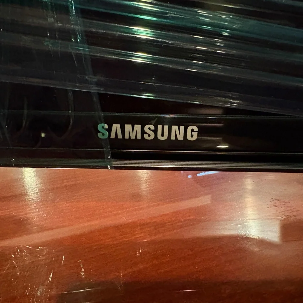 Samsung televisions 32”